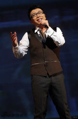 组图：庞龙首开个唱走清新范儿 翻唱致敬梁静茹