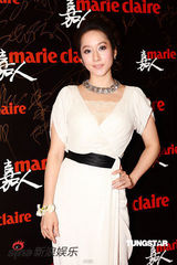 幻灯图集：爱戴酥胸半露火辣出场 蔡康永侯佩岑联袂主持