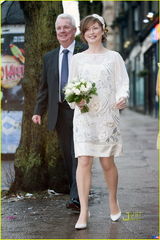 组图：《指环王》演员结婚 “霍比特人”重聚道贺