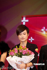 幻灯组图：李宇春韩红不务正业聊火锅 王蓉容貌大变