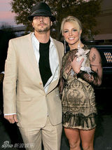 组图：盘点布兰妮与凯文昔日恩爱瞬间