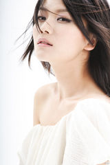 高清组图：曹曦文清新气质写真 展现简约之美