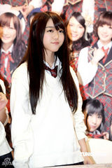 组图：日本组合AKB48办握手会 与香港歌迷亲密接触