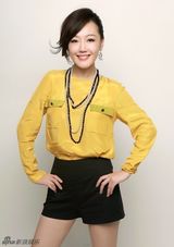 组图：薛佳凝OL风写真凸显干练靓丽