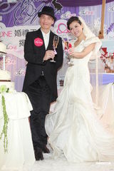 组图：陈豪陈茵媺预演婚礼 工作为先不急结婚