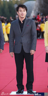 组图：任瑟雍孙恩书等众星亮相13届全州电影节红毯