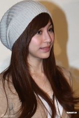 组图：王心凌伤后首露面 戏里戏外与贺军翔搞暧昧