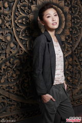 组图：剩女周丽淇被友人安排相亲