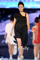 组图：少女时代BigBang等参加2012K-POP服装博览会