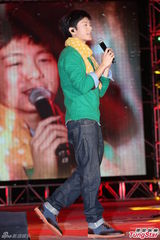 组图：严爵挑战唱跳险破音 林俊杰压轴热舞