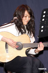 幻灯：蔡健雅生日与歌迷同乐 生日愿望开巡回个唱