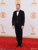 组图：《摩登家庭》男星杰西-泰勒-弗格森亮相