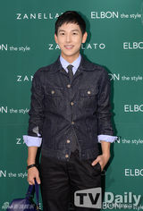 组图：帝国之子林时完金南珠等出席时尚活动