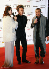 组图：邓超获年度电影男演员奖 感言孙俪帮夫助事业