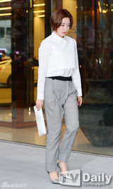 组图：少女时代徐贤Clara等助阵时尚活动