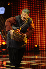 组图：《中国梦想秀》草根圆梦 大妈舞台走红