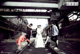 组图：南无乐队为新专辑拍婚纱照