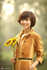 组图：王珞丹全新杂志写真曝光 一展青春魅力年华