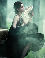 组图：秦海璐2010杂志大片 实现时尚大满贯