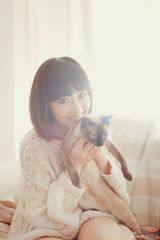 组图：王思思最新写真纯真不失性感