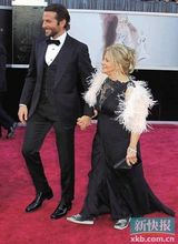 组图：众星情侣夫妻档携手奥斯卡红毯拼恩爱