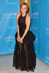 高清组图：黛安-克鲁格亮相黑色礼服真空秀美背