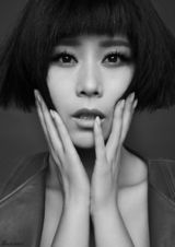 组图：海清暗黑系炫酷登封面 演绎硬朗机车女