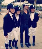 组图：MaggieQ内地综艺首秀 吸血鬼伊恩展帅气