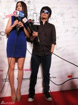 组图：刘云(刘芸)微朋克混搭造型盘点 大气时尚领潮流