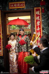 组图：黄长兴大婚众艺人道贺 三轮豪车霸气接亲