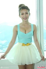 组图：陈丽君玉腿酥胸推写真 鸡排妹爆乳抢镜