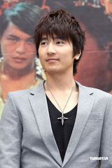 幻灯图：《艋舺》原声庆功会 阮经天赵又廷叫卖