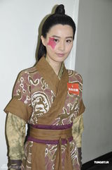 组图：陈法拉新剧饰演钟无艳 不介意扮丑求突破