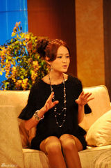 幻灯图：李静力邀叶一茜合作主持 节目首曝女儿照片