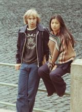 组图：翁美玲生前英国旧照曝光 与荷兰男友恩爱