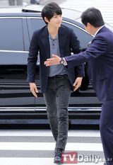 组图：全智贤举行婚礼 大牌明星一一到场送祝福