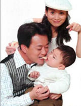 组图：朱军夫妇结婚19周年写真曝光 夫唱妇随情意浓