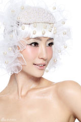 组图：韩晓最新珠宝大片 高贵气质低调绽放