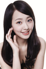 组图：孙耀琦最新写真   甜美可爱气质一览无遗