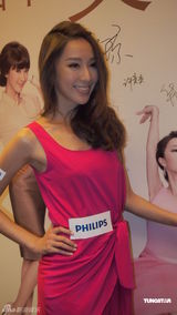 组图：隋棠红裙现身上海 渴望接演古装戏