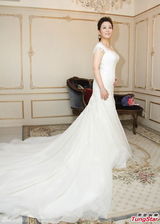 组图：张秀卿梅开二度拍婚纱 力拼明年生子