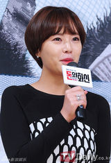 组图：姜至奂黄静茵新剧发布 崔如真透视装抢镜