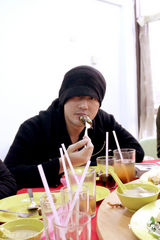 幻灯图集：林峰将开个唱忙彩排 跟歌迷提早过圣诞