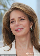 幻灯图集：梅格-瑞恩和约旦皇后组“女子军团”亮相