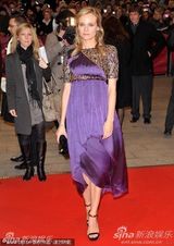 高清：《未知》首映一枝独秀 黛安-克鲁格复古美艳