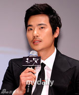 组图：金强宇等出席新片《钱的味道》发布会