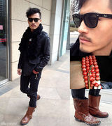 明星爱街拍第24期：春日蓝色搭配VS百搭针织衫