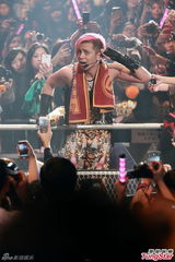 组图：罗志祥香港开唱 谭咏麟相挺当和事佬