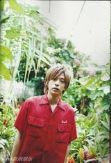 组图：山下智久三浦春马等众男星拍摄绚丽写真