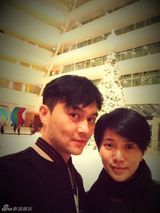 组图：张智霖袁咏仪庆结婚13周年 幸福盘点